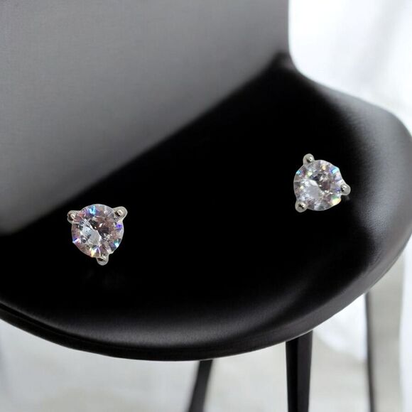 Lane Bryant 1CT CZ Stud Earrings Sparkly Zircon NWT Formal Women's Jewelry Prom - Picture 2 of 3